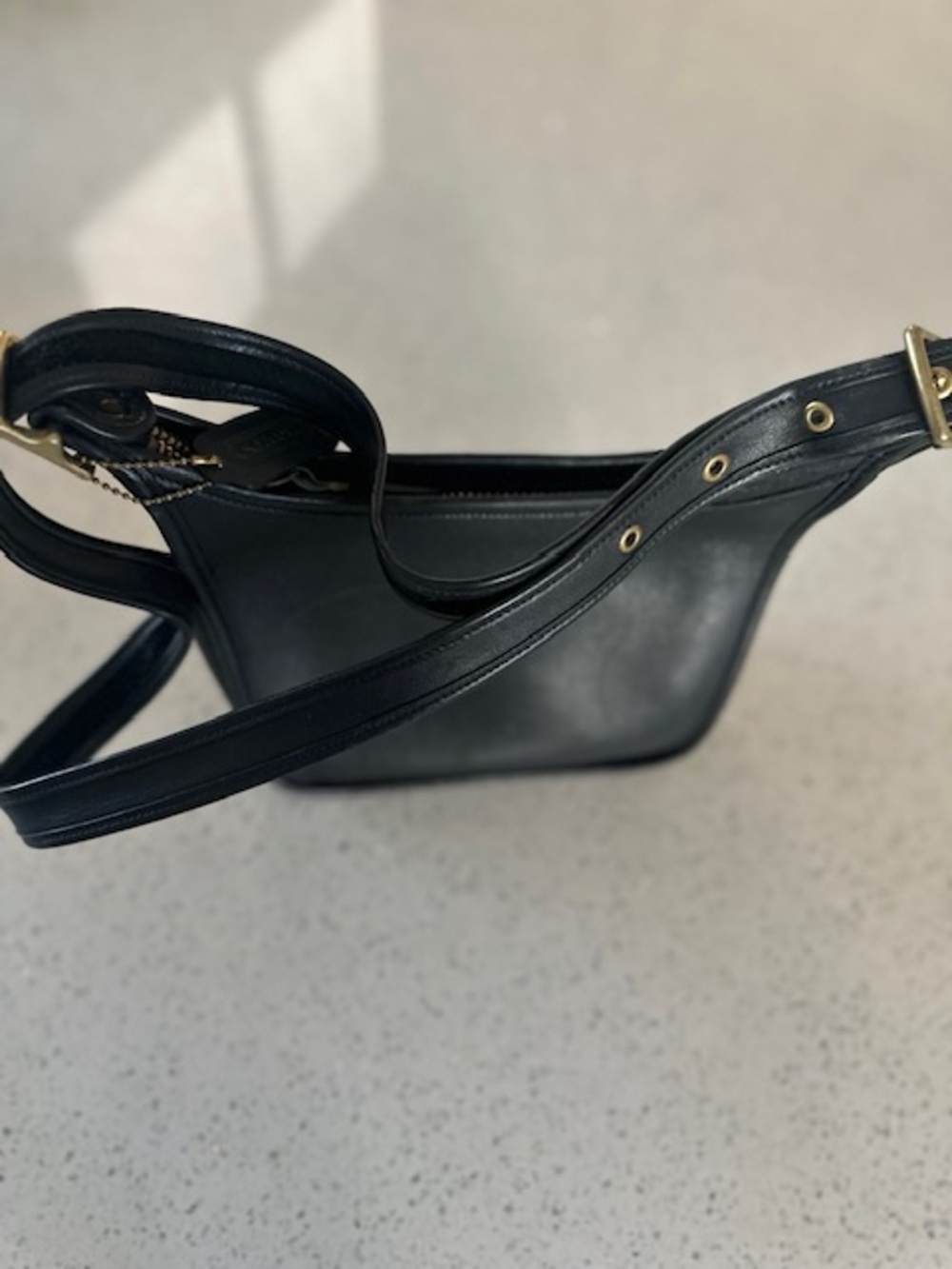 Classic COACH Black Leather Crossbody Bag - Minimalist Everyday Tote